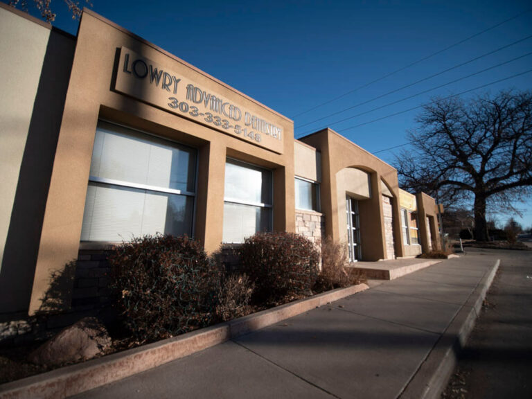 Lowry Advanced Dentistry exterior of building